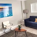 Comfy Condo W Marlins Park Closer That You Think!