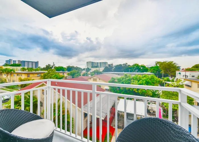 Comfy Condo W Marlins Park Closer That You Think!