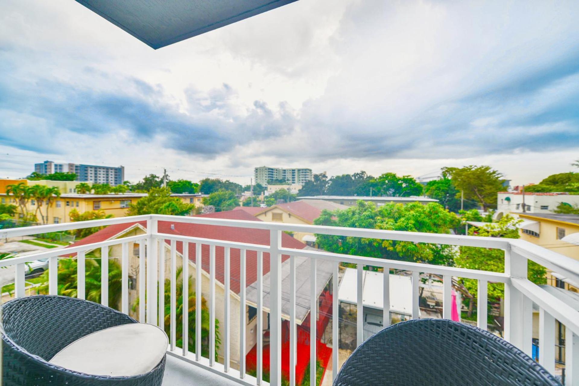 Comfy W Marlins Park Closer That Think! Apartment *